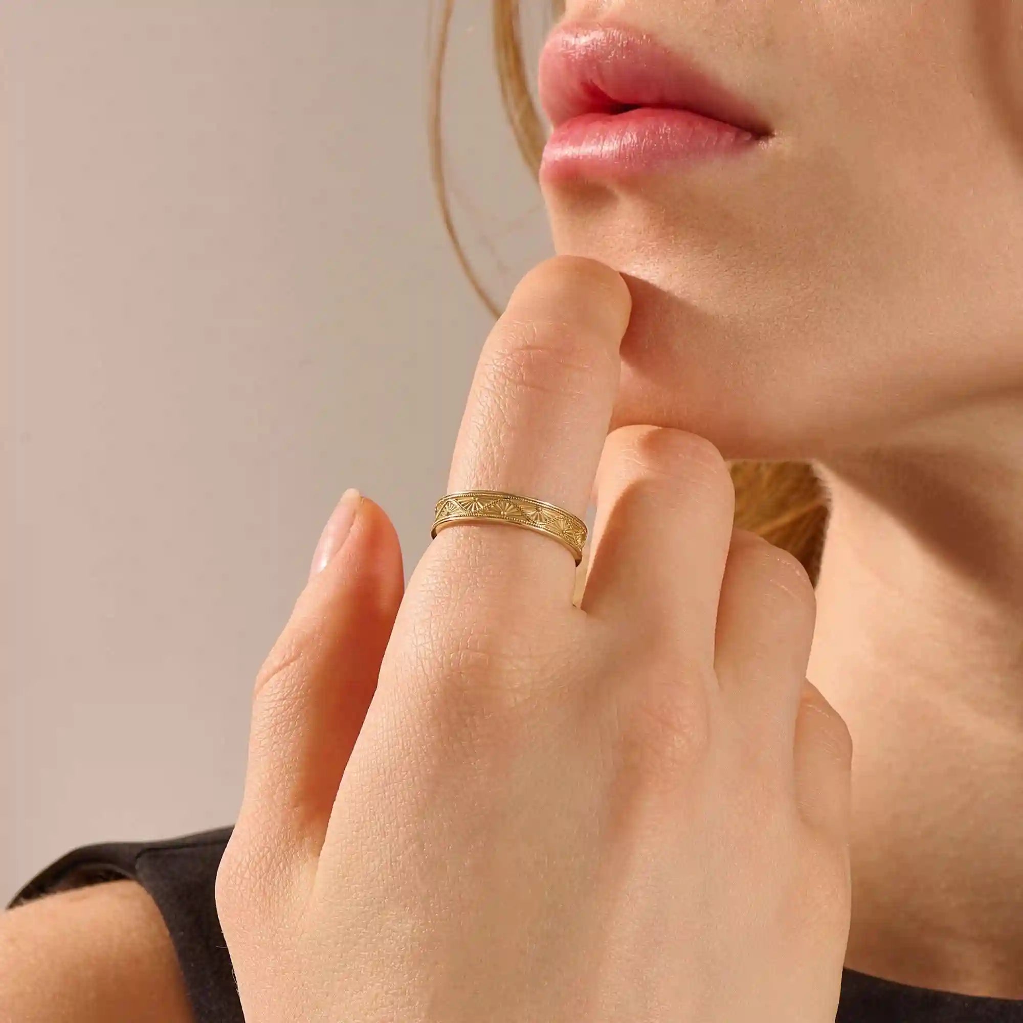 Flower Engraved Wedding Band - BRENNMORE