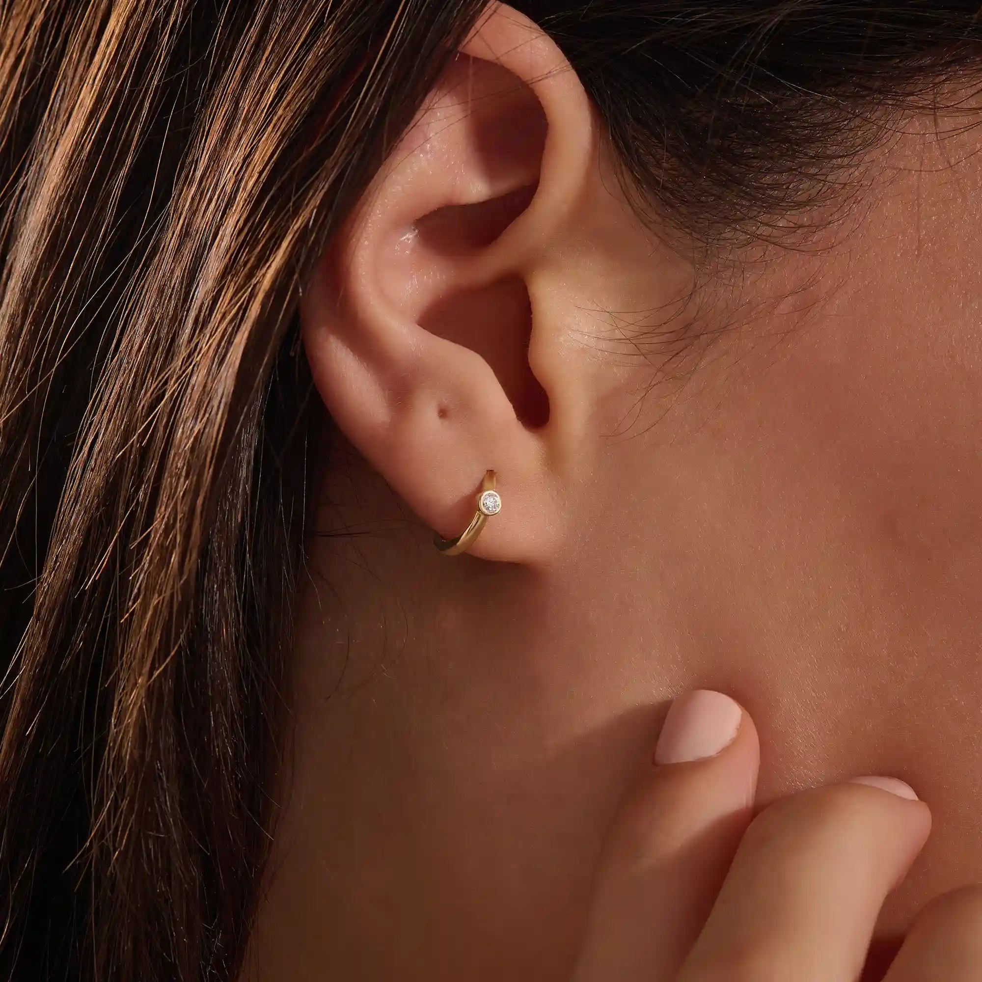 BEZEL HOOP EARRINGS IN 14K GOLD FOR WOMEN
