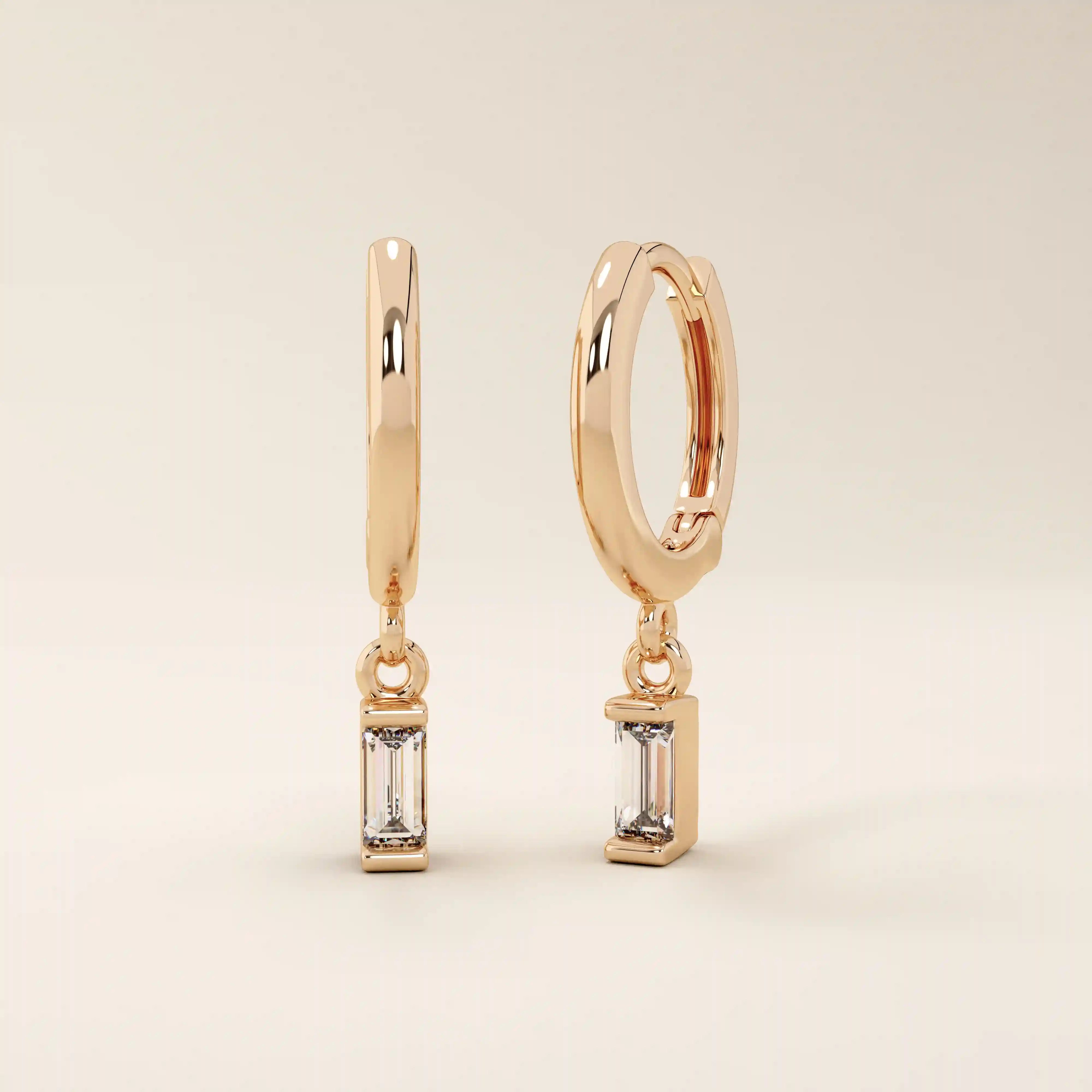 DANGLING BAGUETTE EARRING IN SOLID GOLD
