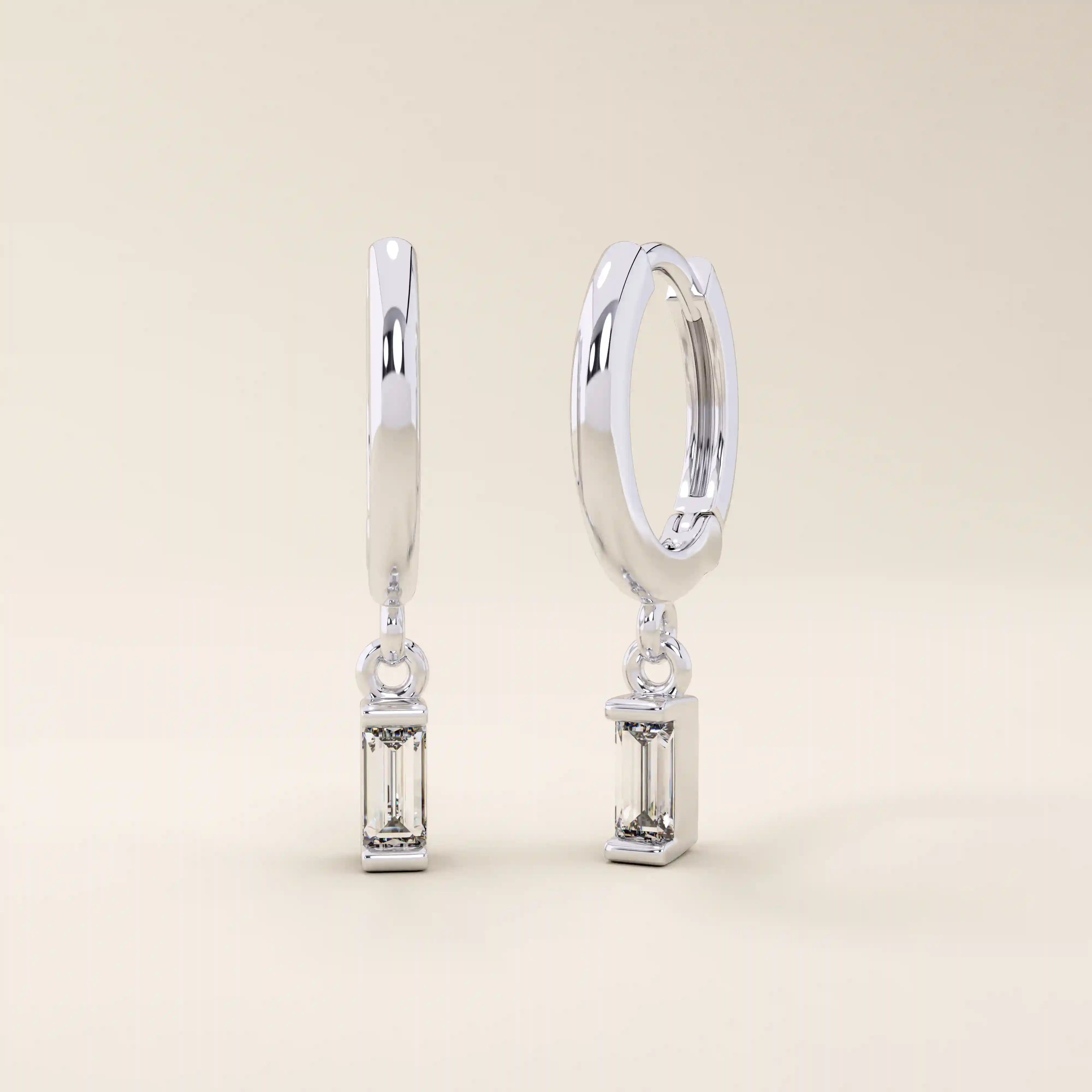 DANGLING BAGUETTE EARRING IN SOLID GOLD