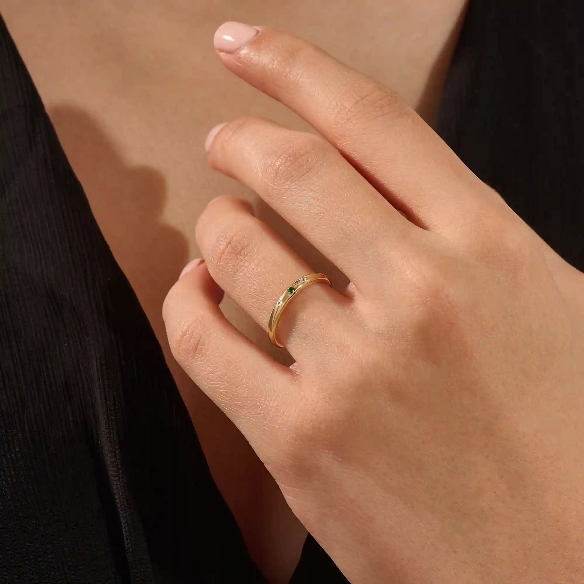 14K SOLID GOLD EMERALD AND MOISSANITE SLIM WEDDING BAND FOR WOMEN