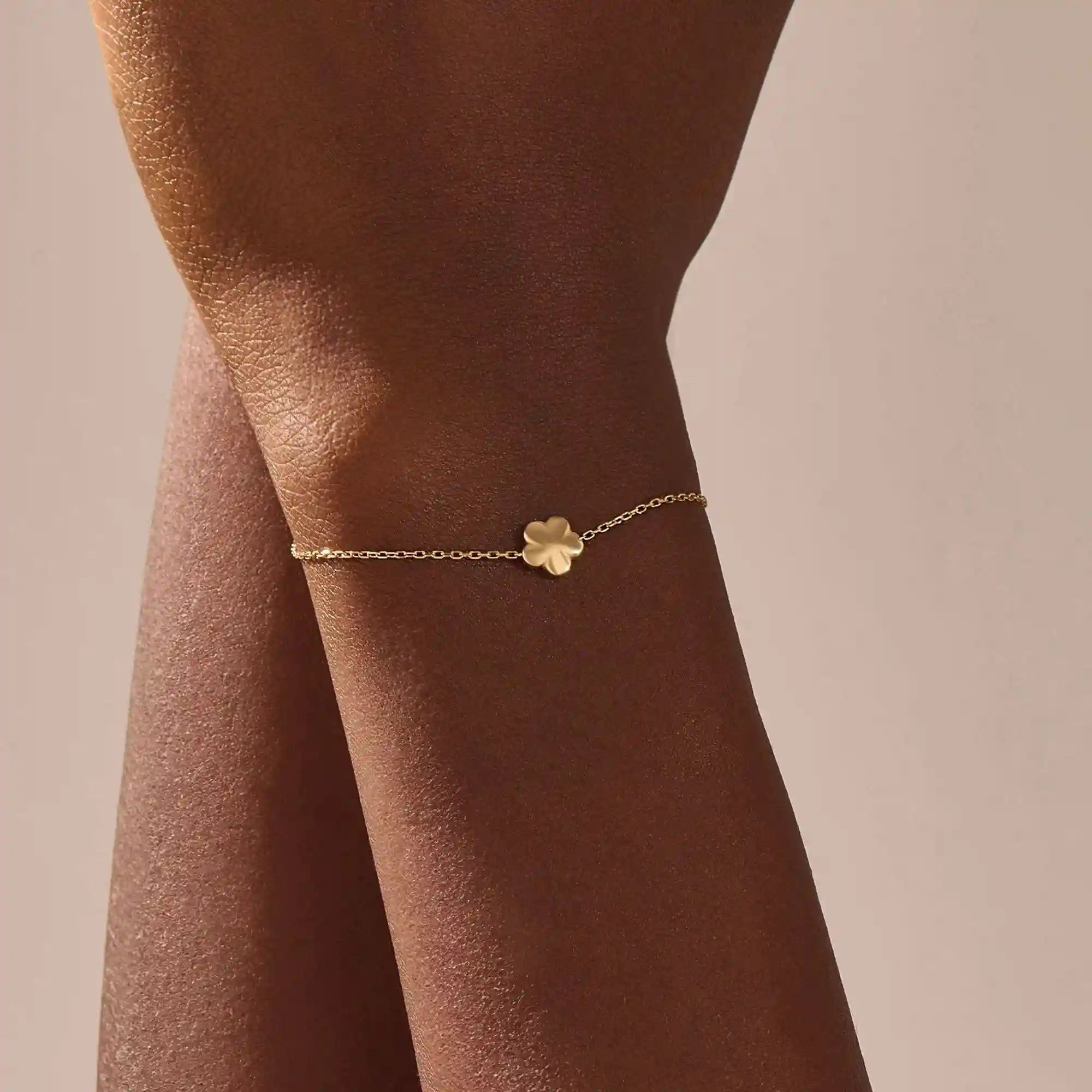 14k solid gold moving daisy flower charm bracelet for women