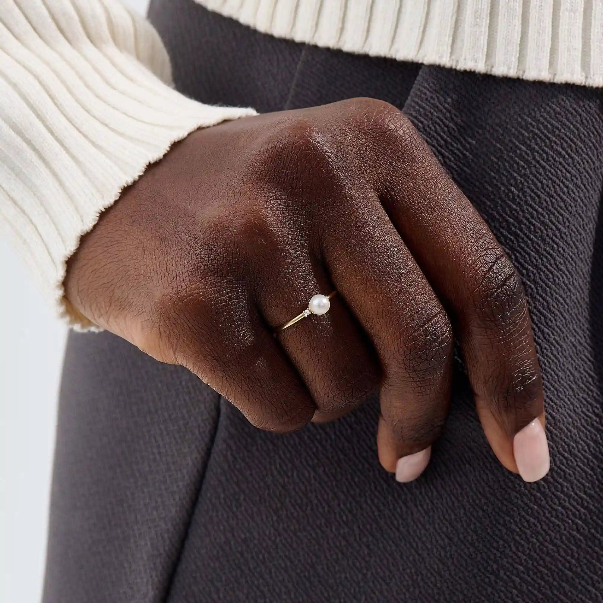 PEARL SOLITAIRE ENGAGEMENT RING IN 14K SOLID GOLD