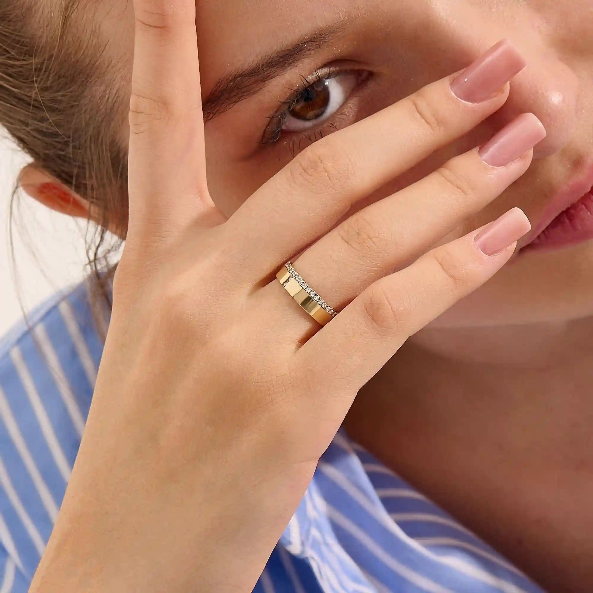 14K SOLID YELLOW GOLD SIDE PAVE CZ WEDDING BAND RING