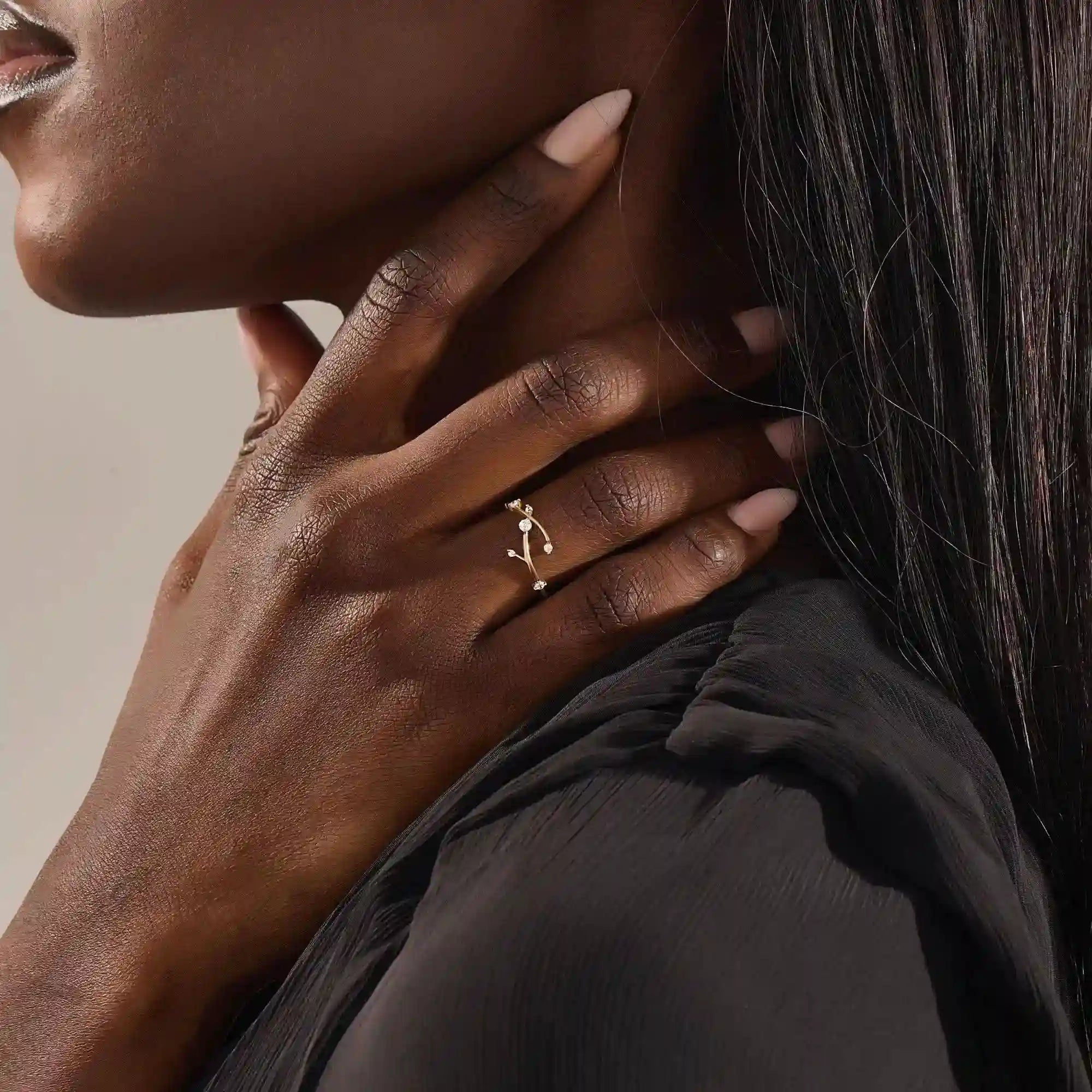 NATURE INSPIRED TREE BRANCH TWIG CURVE STACKING WEDDING RING IN 14K SOLID GOLD FOR WOMEN