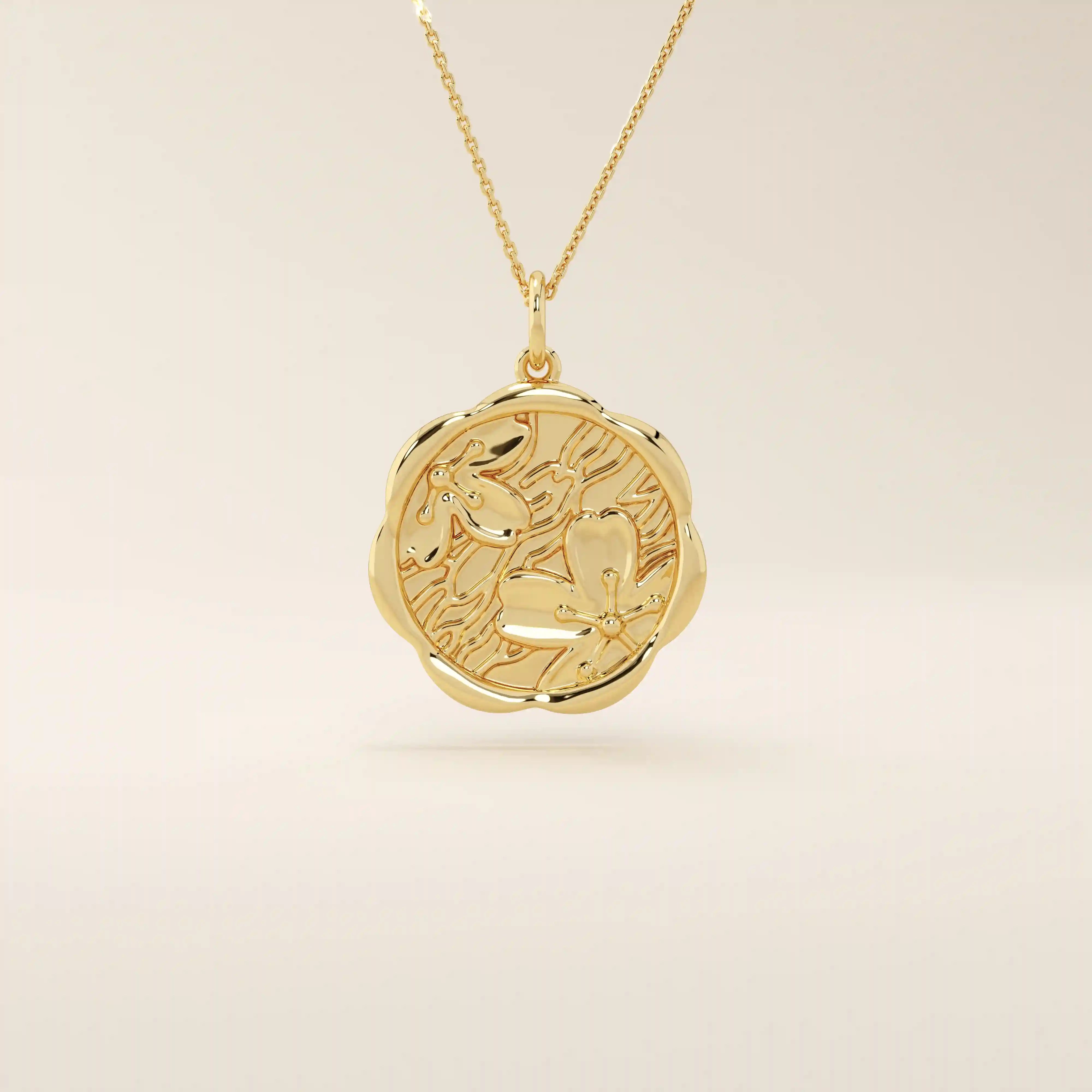 14k solid gold round pendant necklace with an embossed Sakura flower design. Delicate and nature-inspired gold jewelry. Ideal for daily minimalist style.