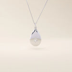 14k solid gold teardrop pendant necklace featuring a single tiny moissanite in the center. Minimalist and timeless jewelry design. Perfect for everyday wear.