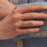 Twisted Band Slim Curve Ring