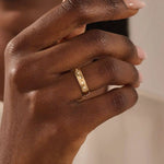 14K SOLID GOLD FLUSH SET 5 MOISSANITE STONE ALLIANCE WEDDING BAND