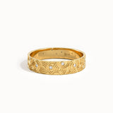 Circle Waves Wedding Band in Gold