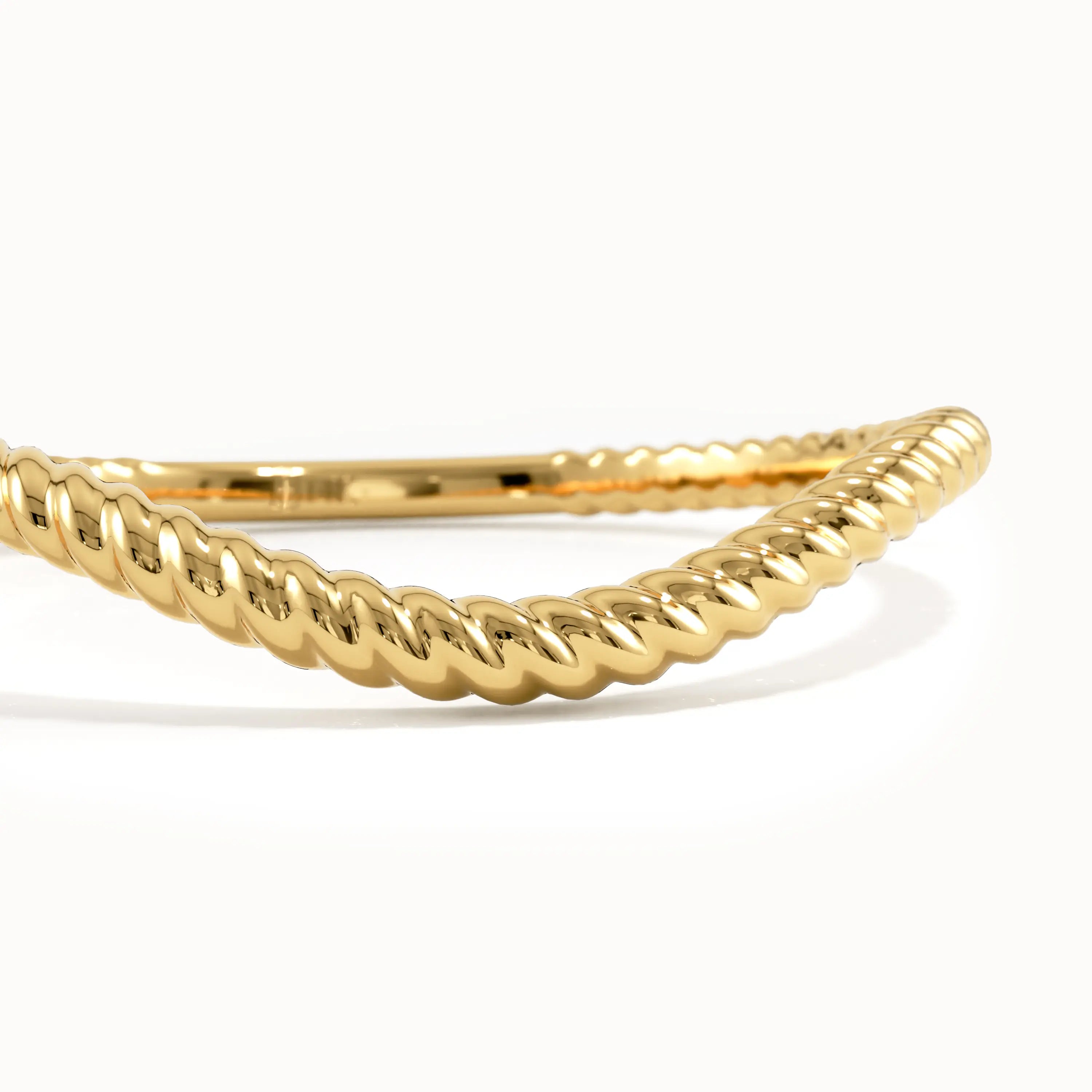 Twisted Band Slim Curve Ring - BRENNMORE 