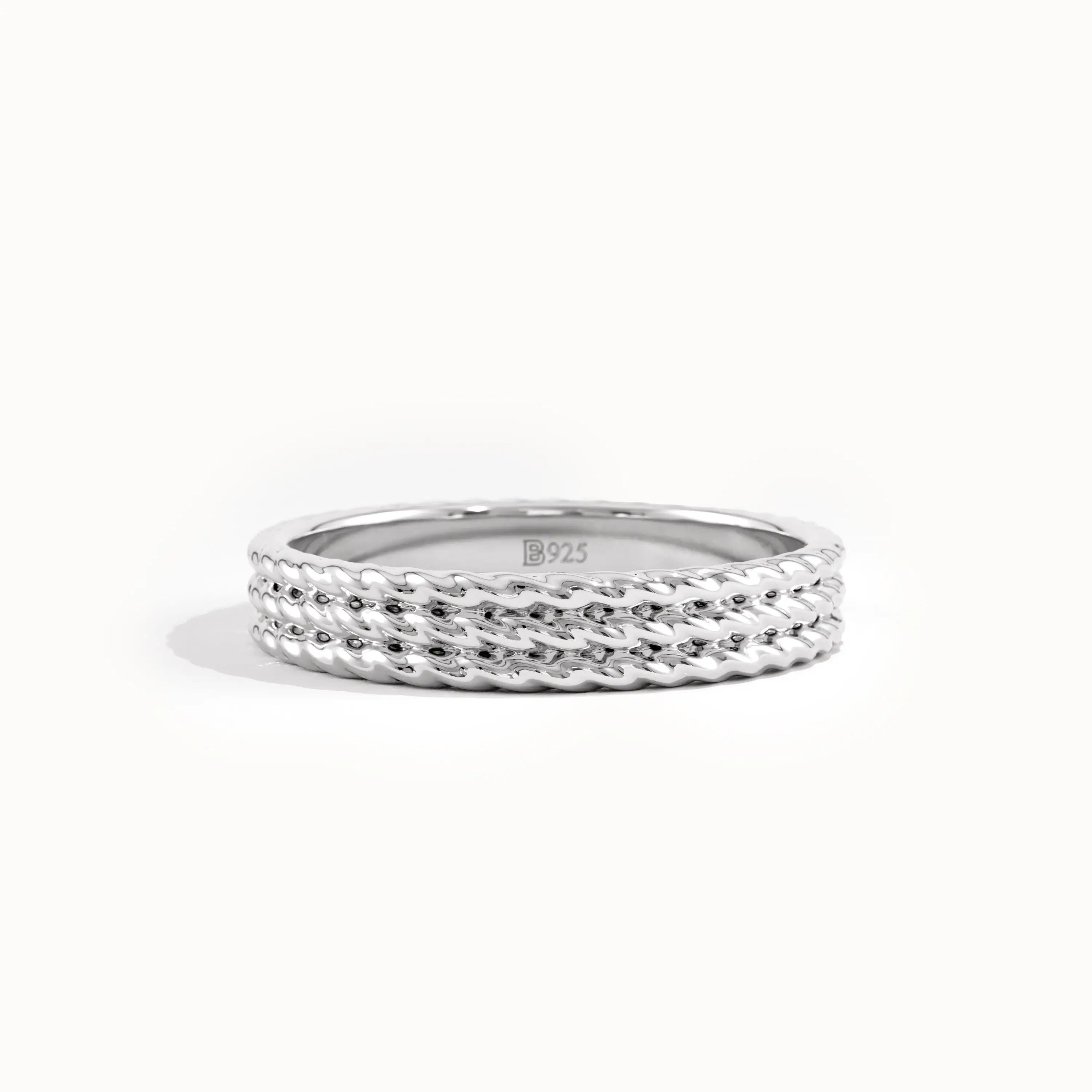 Rope Wedding Band in Gold
