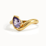 Solo Pear Amethsyt Wavy Ring
