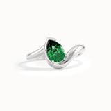 Solo Pear Emerald Wavy Ring