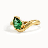 Solo Pear Emerald Wavy Ring