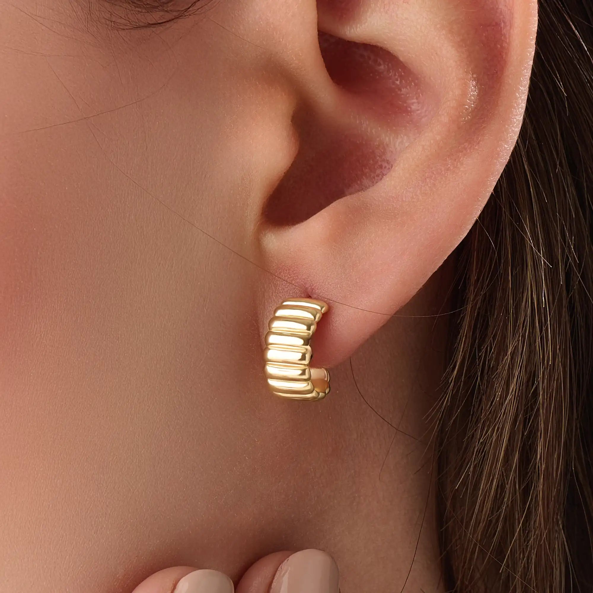 14k Gold Ribbed Band Vermeil Earrings - BRENNMORE 