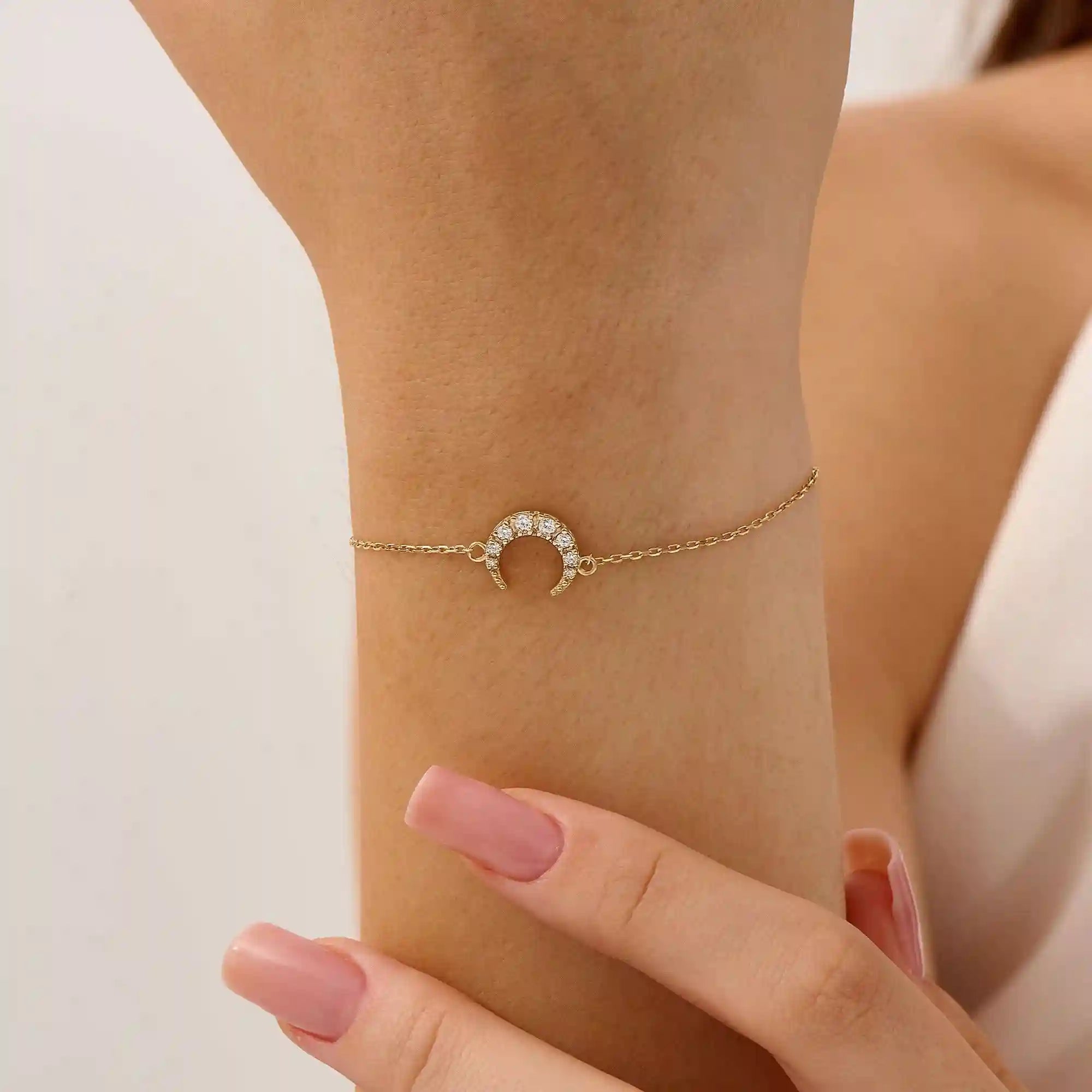 MOON CHARM BRACELET IN 14K SOLID GOLD