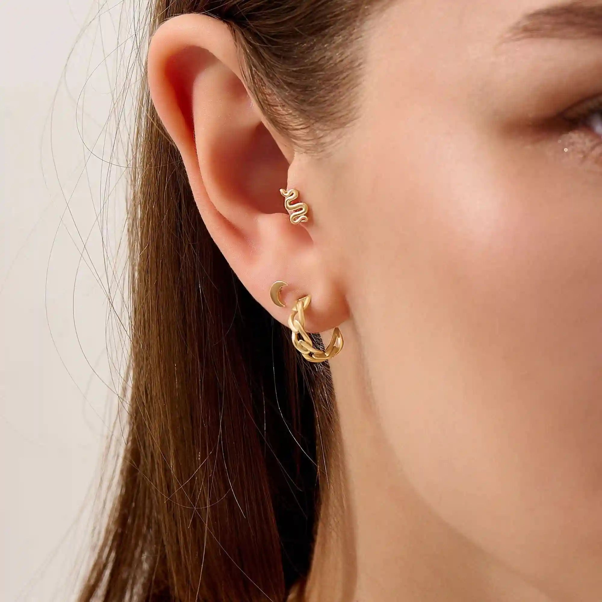 CRESCENT MOON PIERCING IN 14K SOLID GOLD