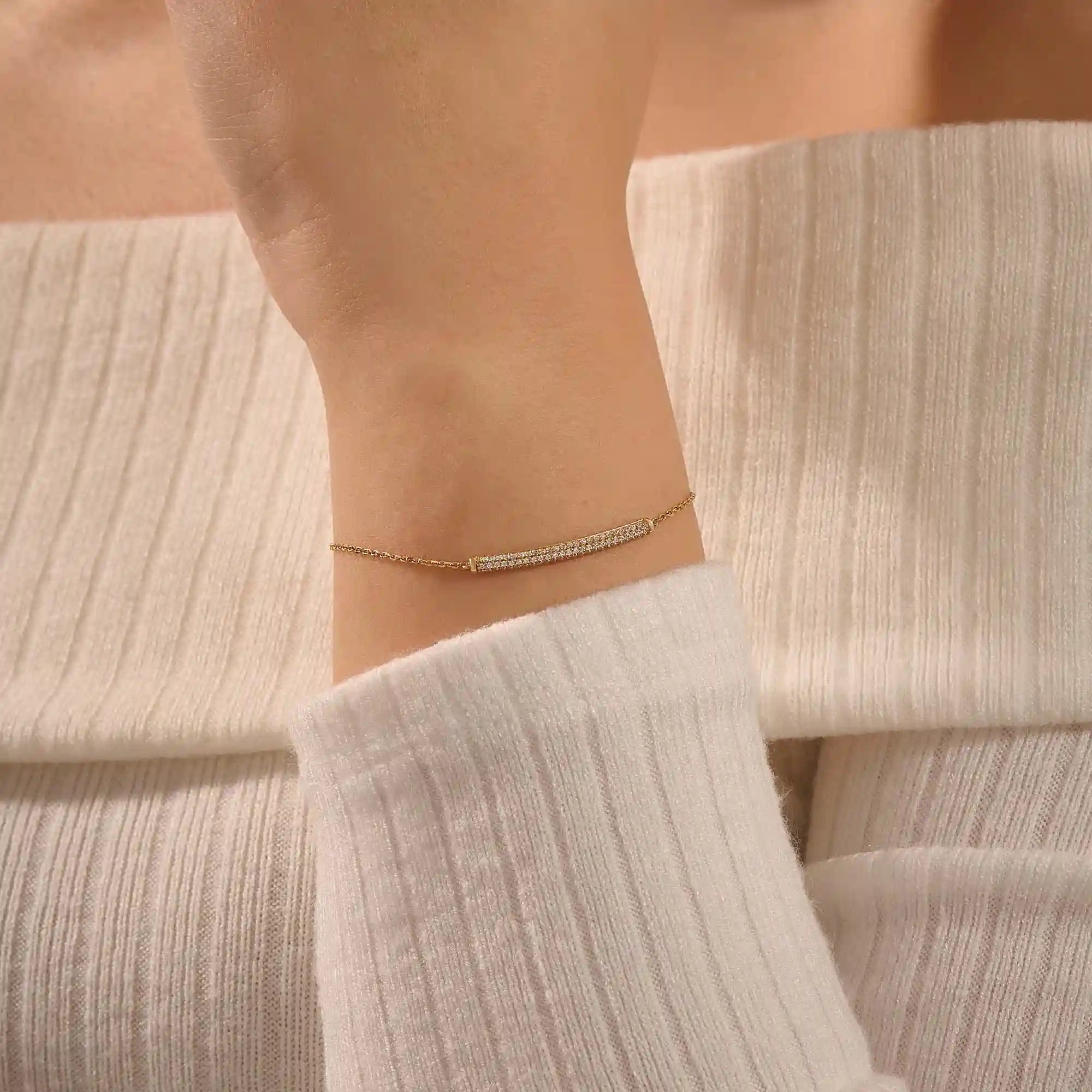 14K SOLID GOLD PAVE MOISSANITE BAR BRACELET FOR WOMEN