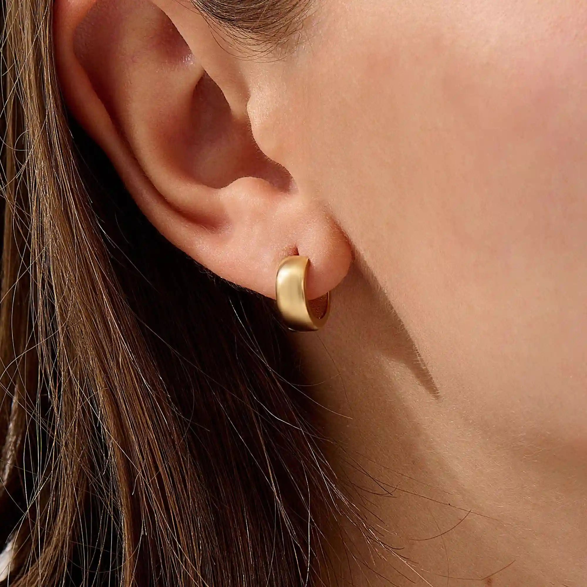PLAIN DOME EARRING IN 14k SOLID GOLD