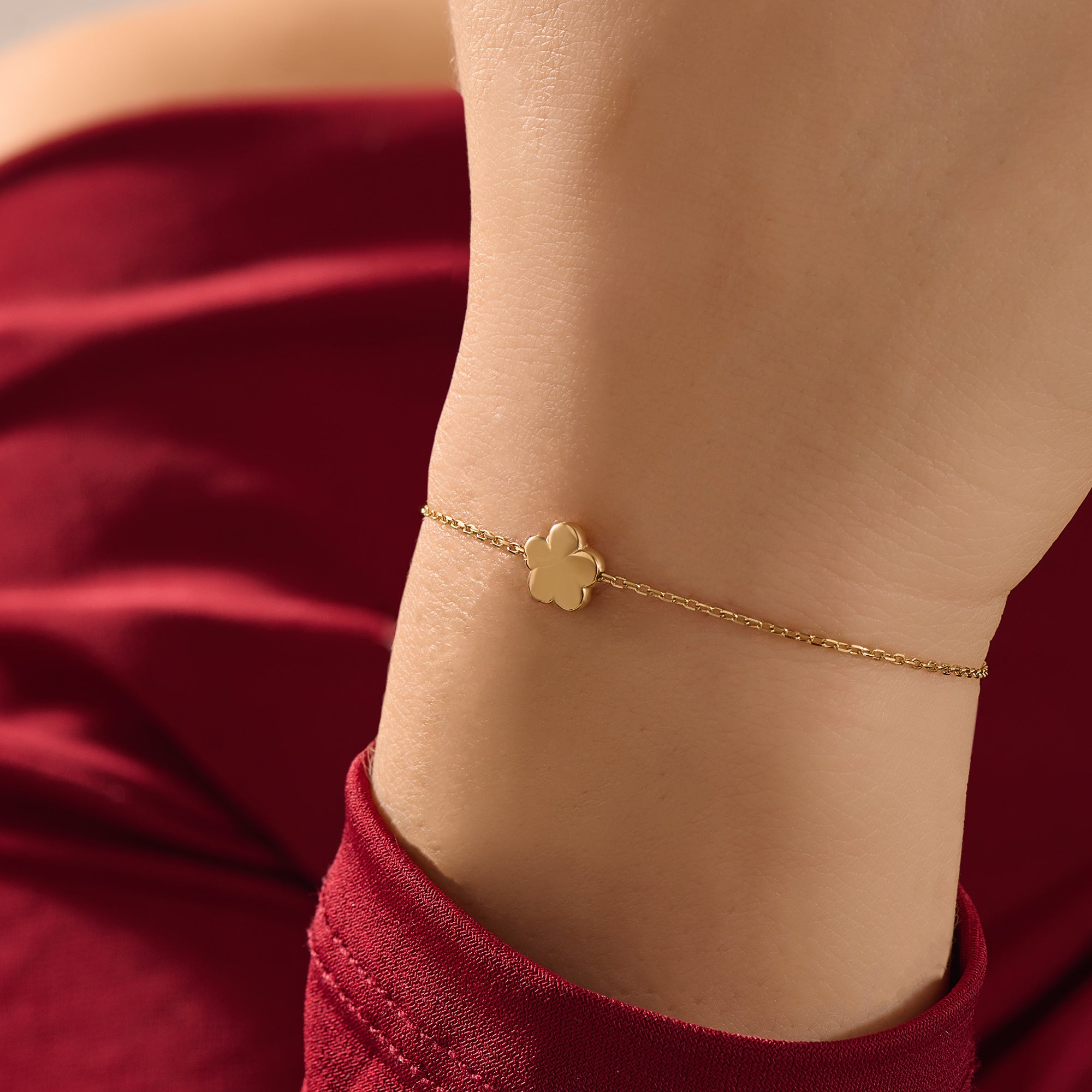 14k solid gold moving daisy flower charm bracelet for women