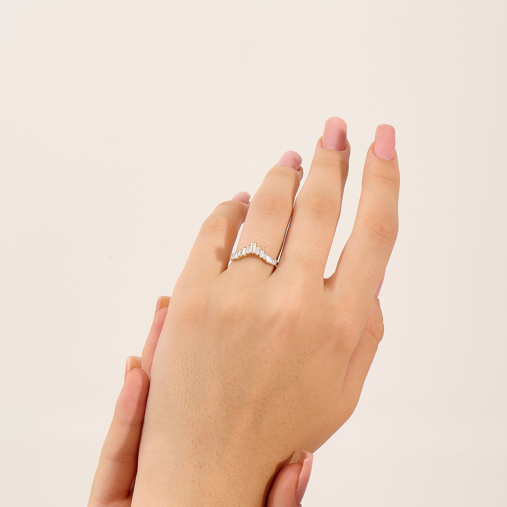 CURVED BAGUETTE RING ENHANCER 
