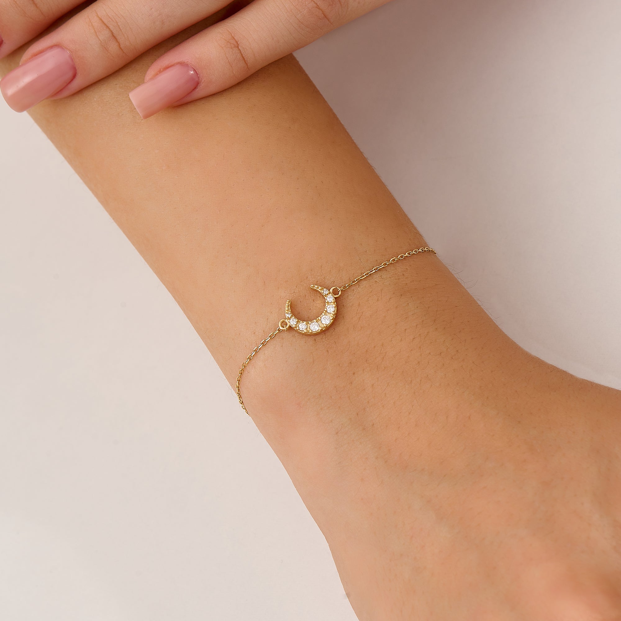 MOON CHARM BRACELET IN SOLID GOLD