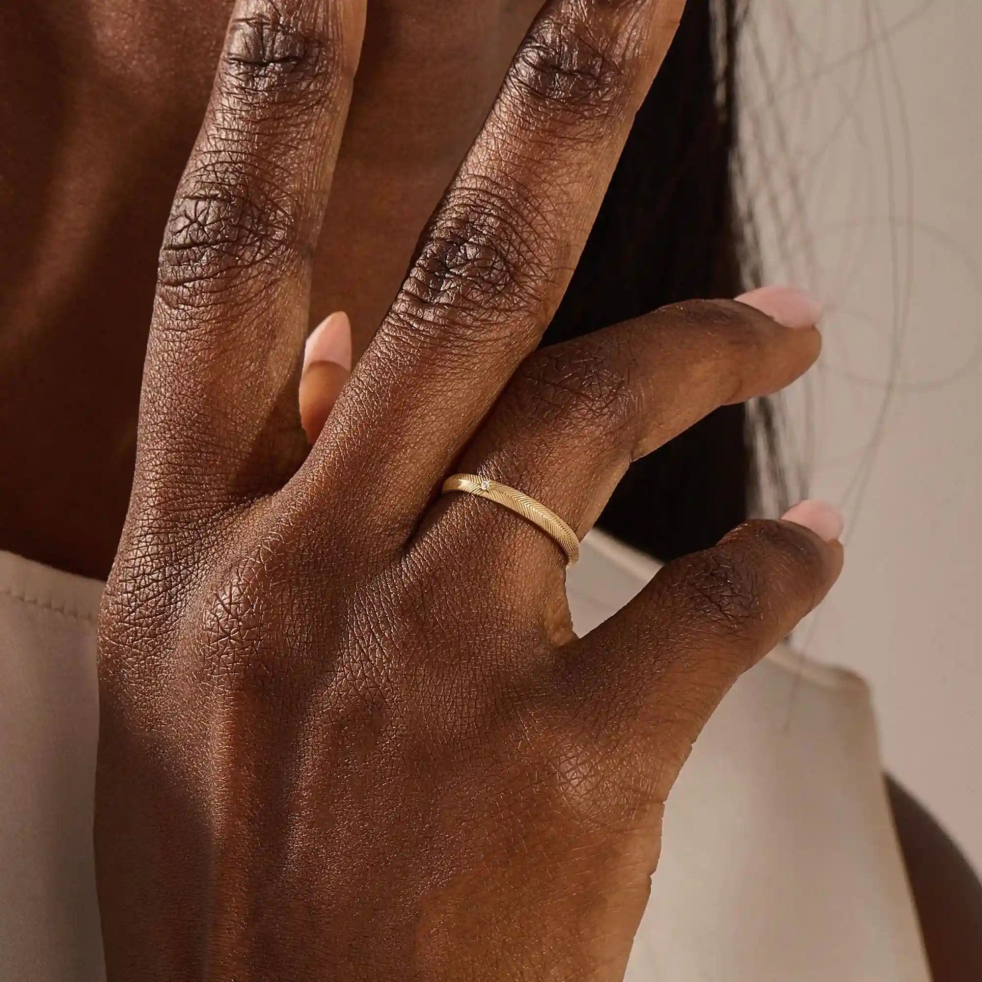 14K SOLID GOLD TEXTURED BAND SOLO MOISSANITE WEDDING BAND FOR WOMEN