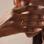 14K SOLID GOLD WAVY CURVE BEZEL MOISSANITE STACKING RING FOR WOMEN