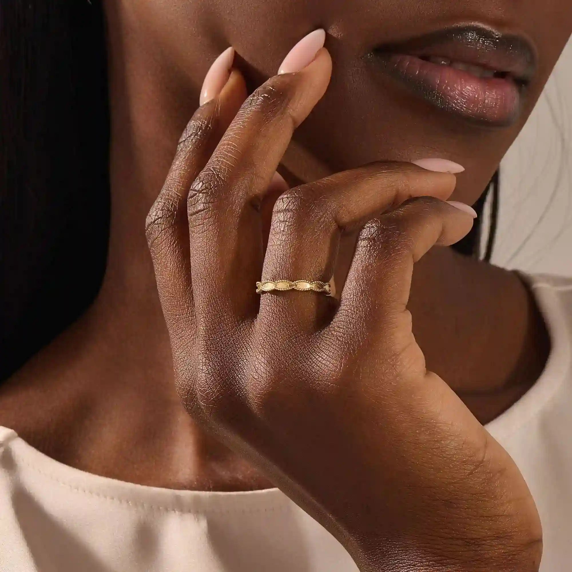 UNISEX DESIGN 14K SOLID GOLD TEXTURED WAVY MILGRAIN WEDDING BAND