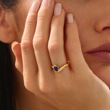 Solo Pear Sapphire Wavy Ring